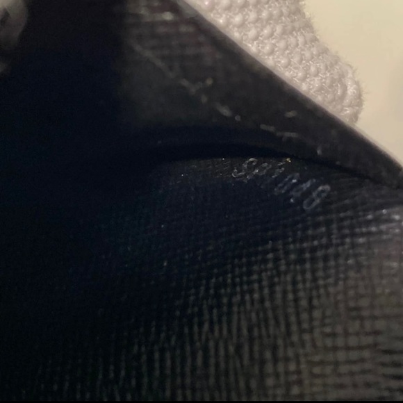 Louis Vuitton Epi Noir Brazza Wallet - Picture 10 of 12